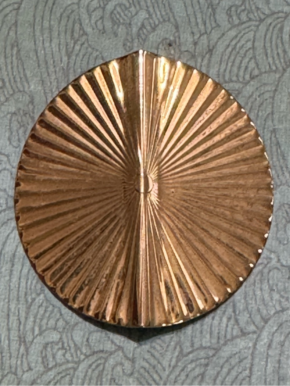 VINTAGE GOLD TONE SCARF CLIP